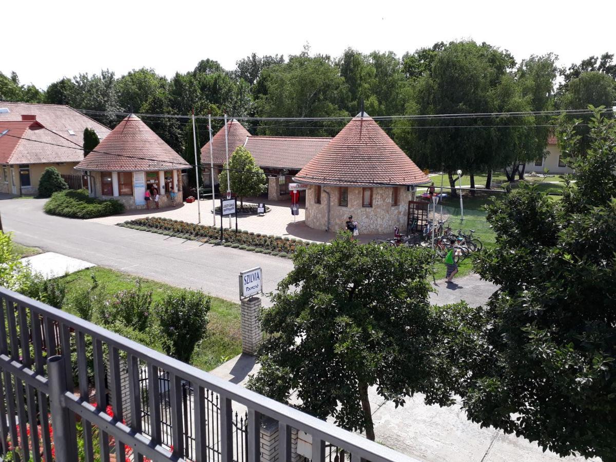 Bed and Breakfast Szilvia Panzio Gyomaendrőd Exteriér fotografie